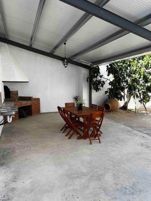 Agradable Casa Con Chimenea Interior Y Barbacoa. Villa Graja de Iniesta Exterior photo