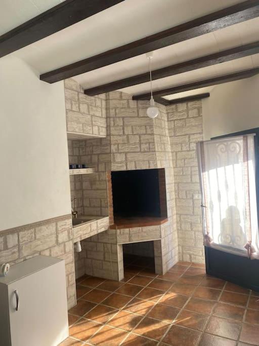 Agradable Casa Con Chimenea Interior Y Barbacoa. Villa Graja de Iniesta Exterior photo